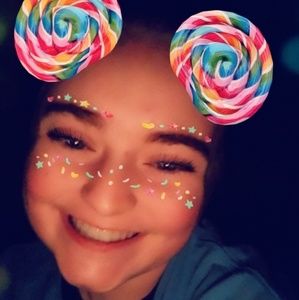 Meet your Posher, Abigail